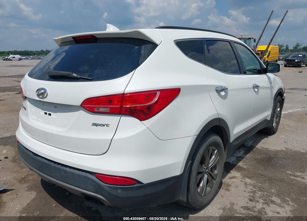 2016 HYUNDAI SANTA FE VIN: 5XYZU3LB6GG330269