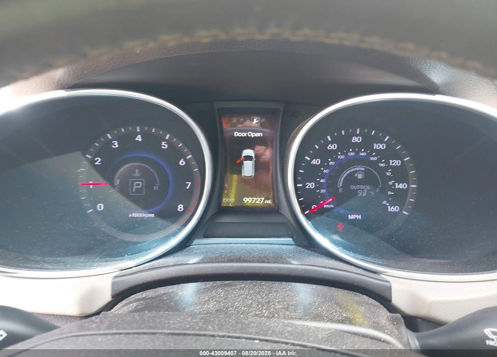 2016 HYUNDAI SANTA FE VIN: 5XYZU3LB6GG330269