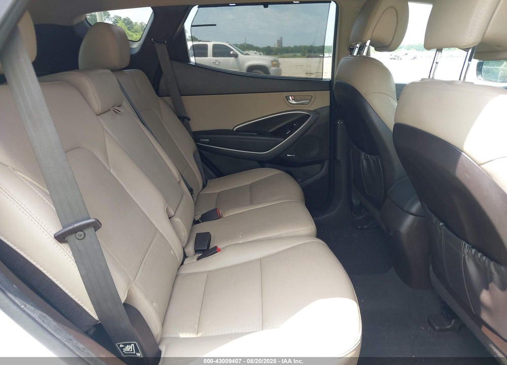 2016 HYUNDAI SANTA FE VIN: 5XYZU3LB6GG330269