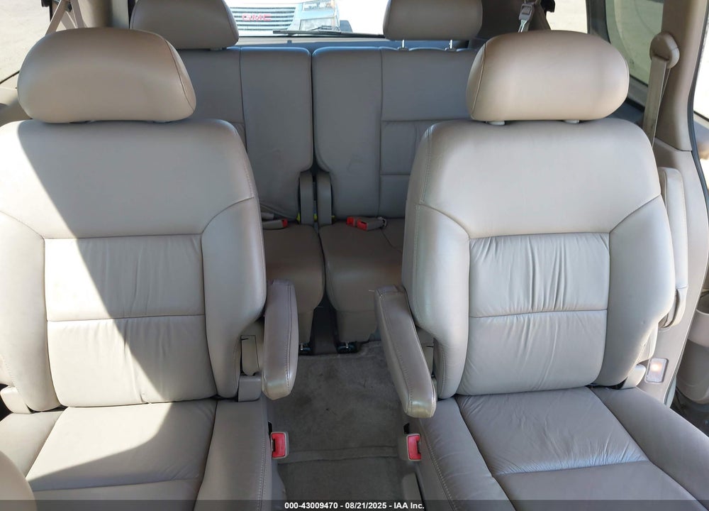 2000 TOYOTA SIENNA XLE VIN: 4T3ZF13C8YU275205