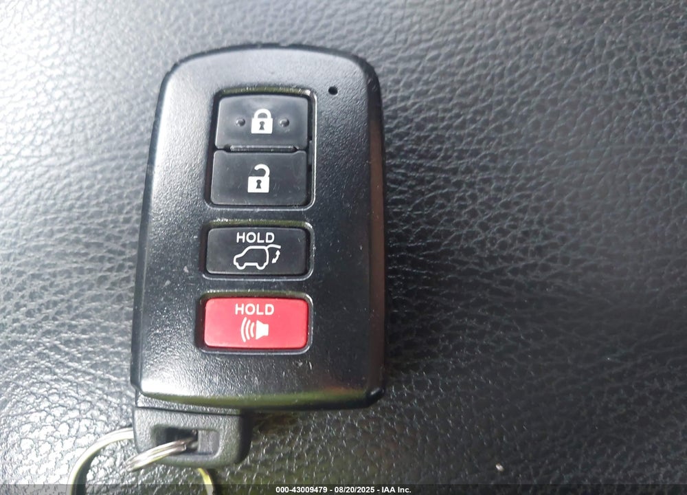 2018 TOYOTA RAV4 VIN: 2T3RFREV0JW850593