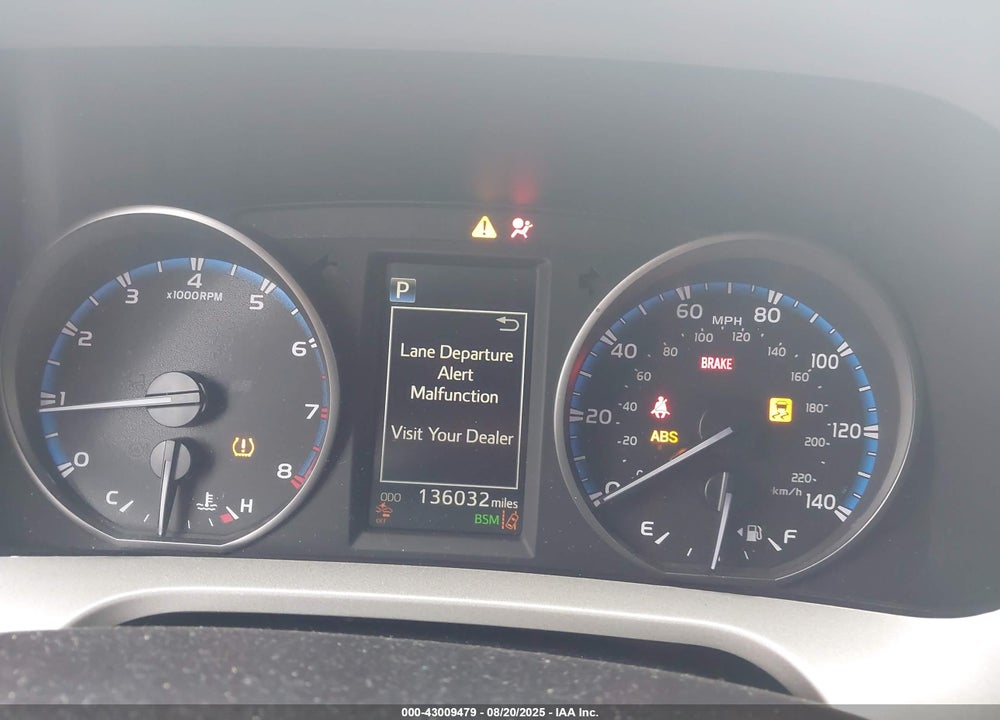 2018 TOYOTA RAV4 VIN: 2T3RFREV0JW850593
