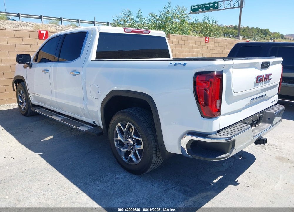 2025 GMC SIERRA 1500 4WD SHORT BOX SLT VIN: 3GTUUDED8SG270584