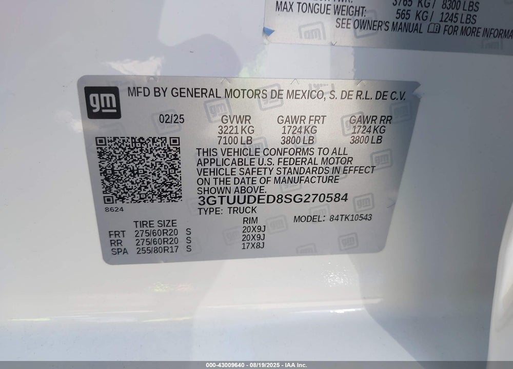 2025 GMC SIERRA 1500 4WD SHORT BOX SLT VIN: 3GTUUDED8SG270584