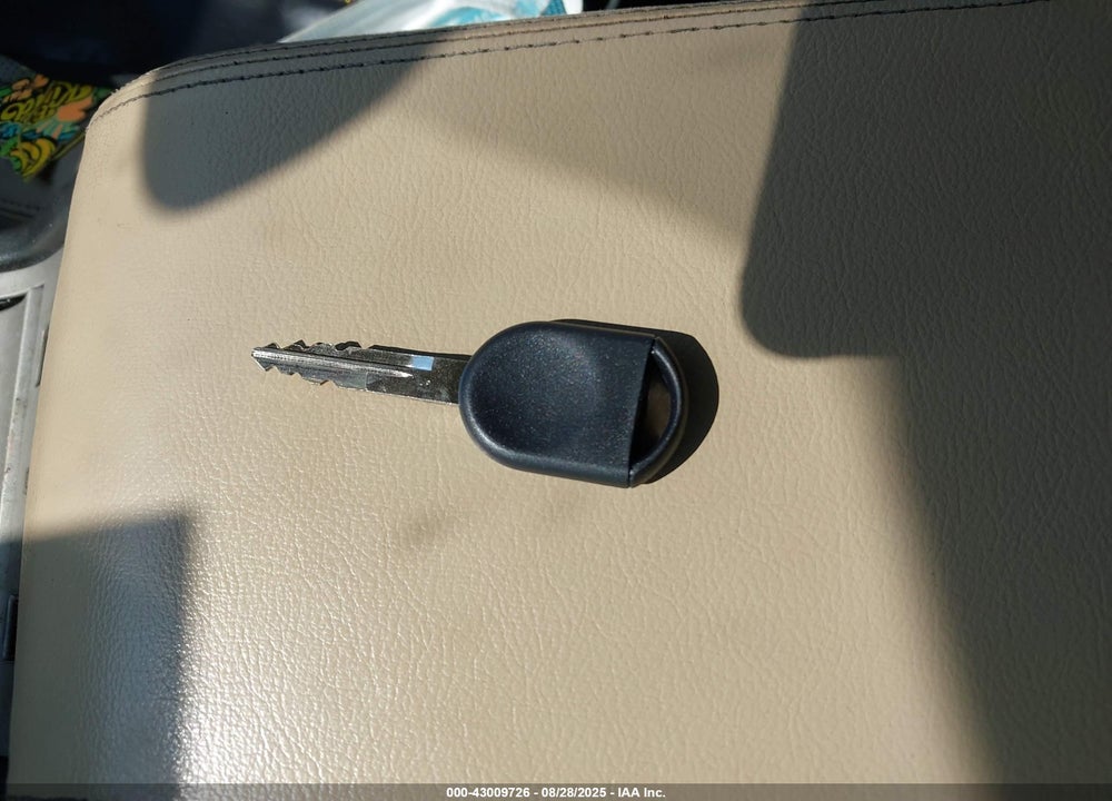 2005 LINCOLN AVIATOR VIN: 5LMEU88H85ZJ21695