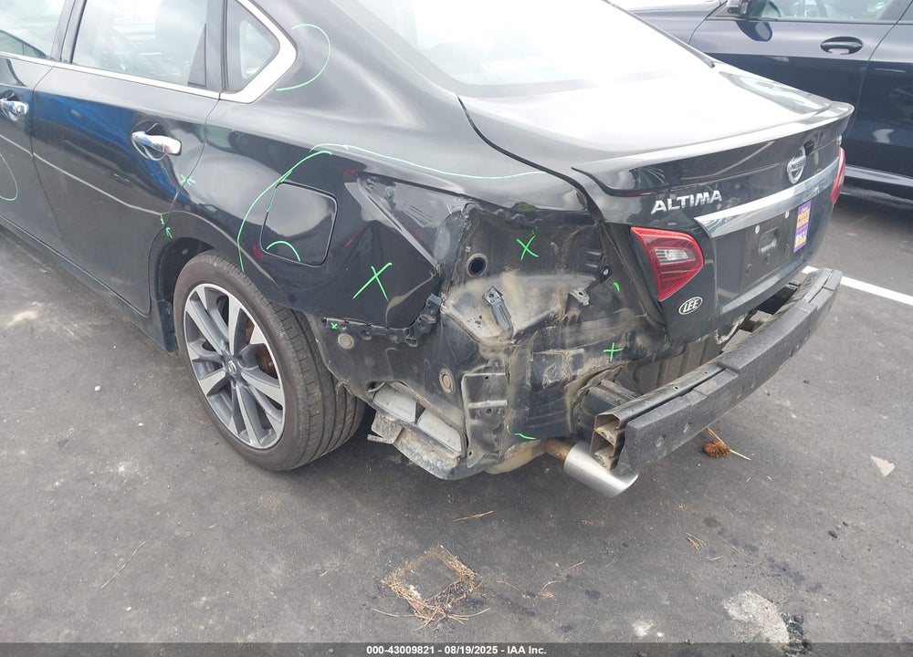 2017 NISSAN ALTIMA VIN: 1N4AL3AP7HN358273