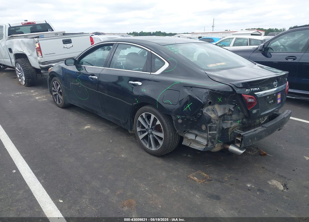 2017 NISSAN ALTIMA VIN: 1N4AL3AP7HN358273