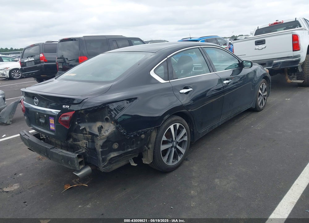 2017 NISSAN ALTIMA VIN: 1N4AL3AP7HN358273