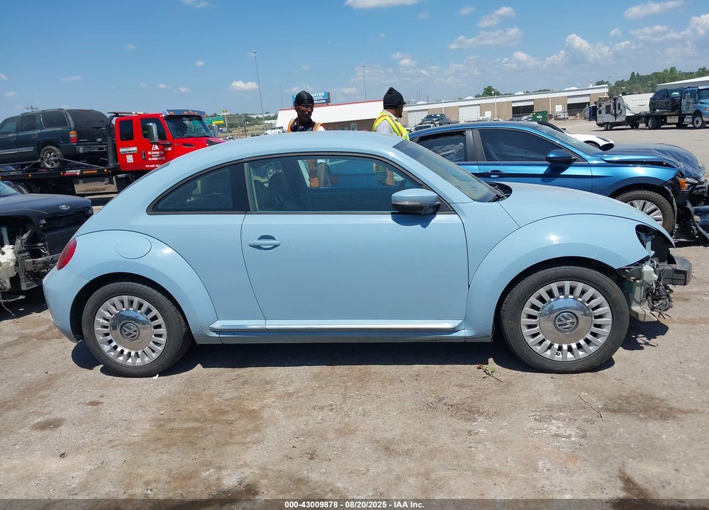 2015 VOLKSWAGEN BEETLE VIN: 3VWJ17AT7FM614517