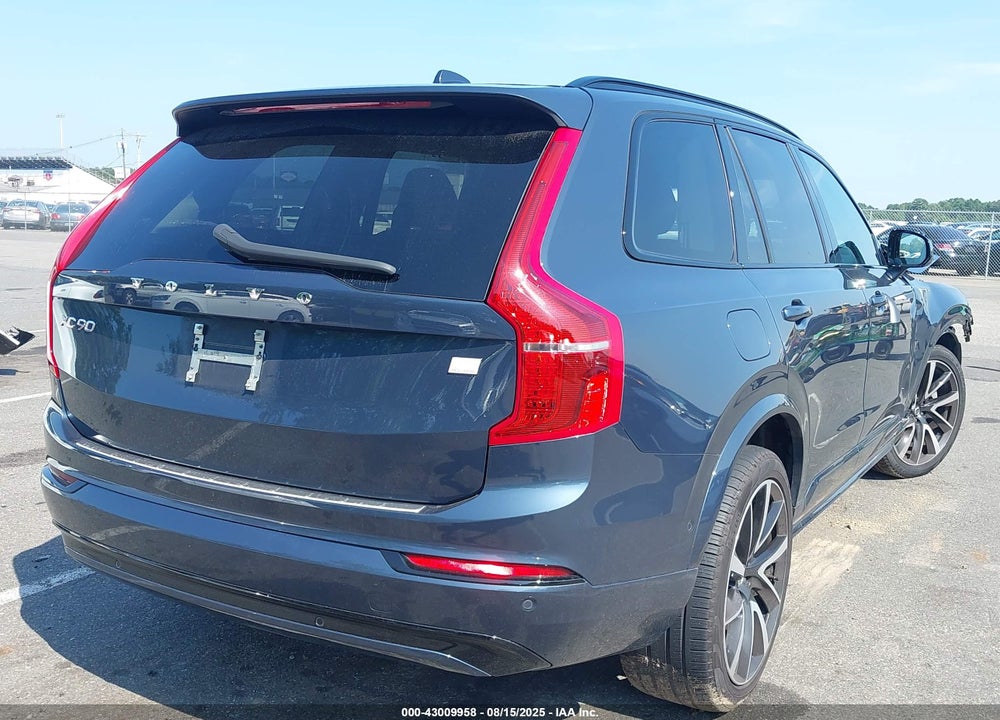 2023 VOLVO XC90 RECHARGE PLUG-IN HYBRID T8 ULTIMATE DARK THEME 7-SEATER VIN: YV4H60CX2P1986918