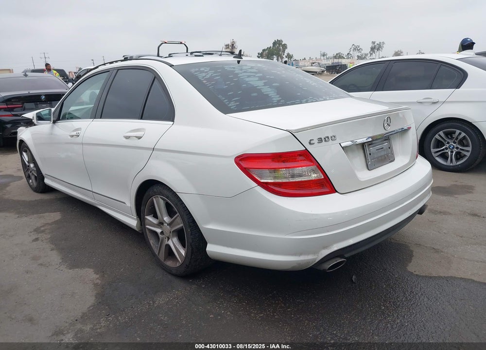 2011 MERCEDES-BENZ C CLASS VIN: WDDGF5EB1BR176158