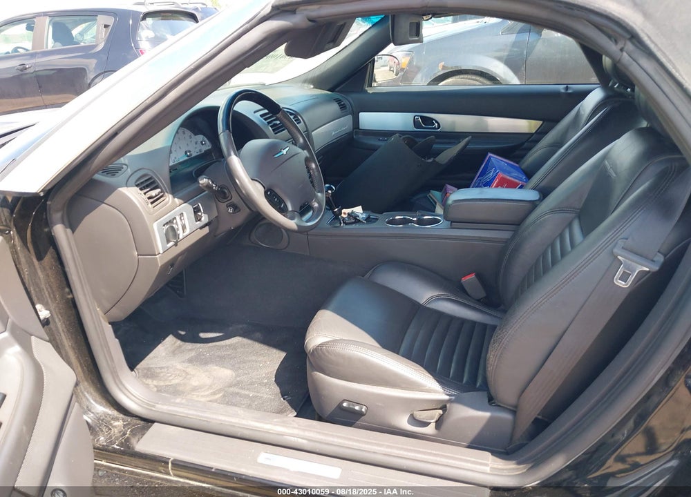 2002 FORD THUNDERBIRD VIN: 1FAHP60A82Y126935