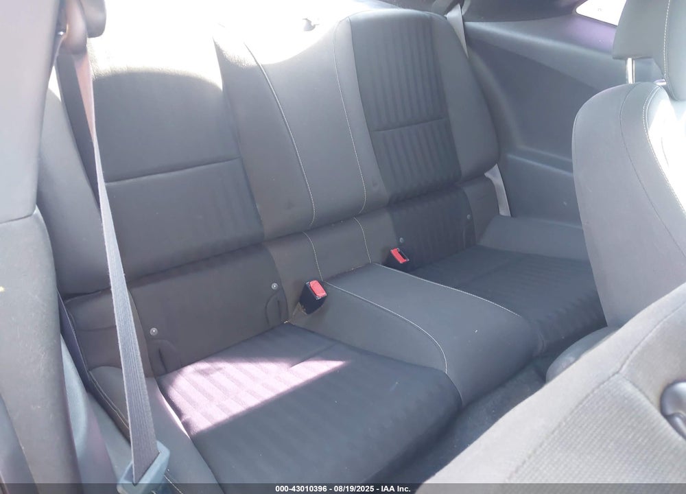 2011 CHEVROLET CAMARO VIN: 2G1FA1ED8B9153381
