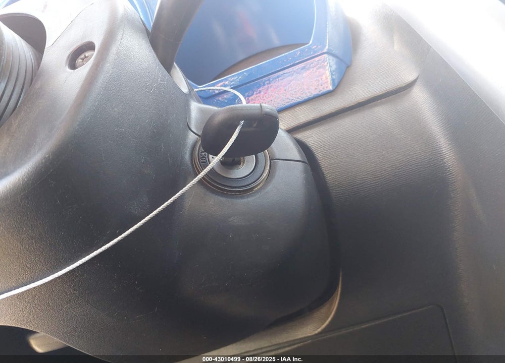 2008 SCION TC VIN: JTKDE167X80233255