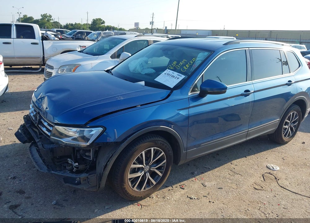 2019 VOLKSWAGEN TIGUAN VIN: 3VV2B7AX2KM042307