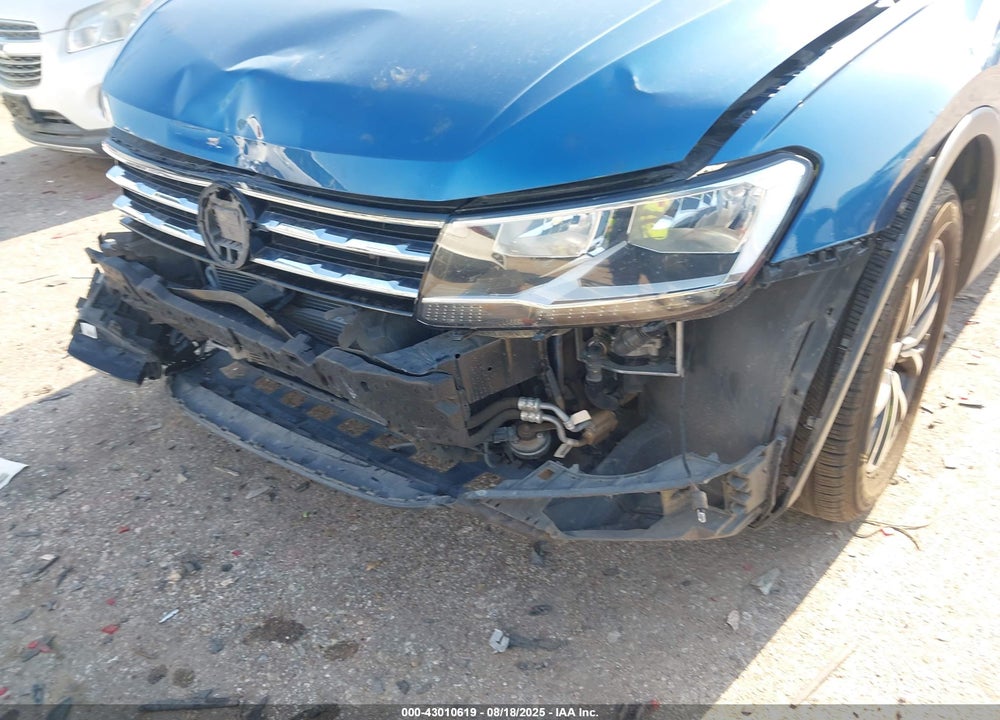 2019 VOLKSWAGEN TIGUAN VIN: 3VV2B7AX2KM042307