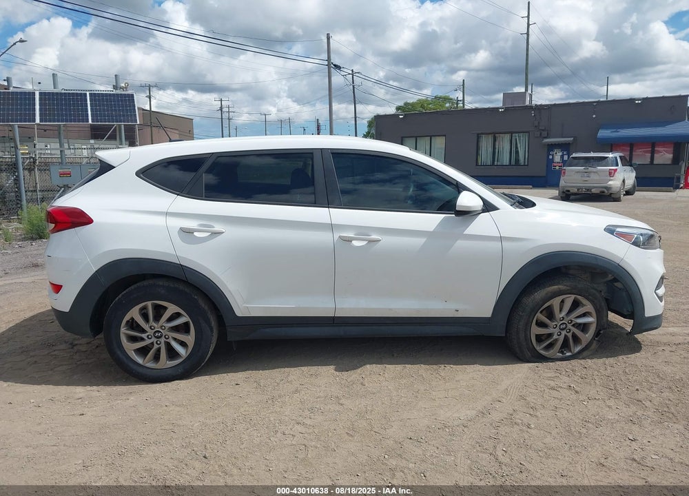 2017 HYUNDAI TUCSON VIN: KM8J23A42HU545361