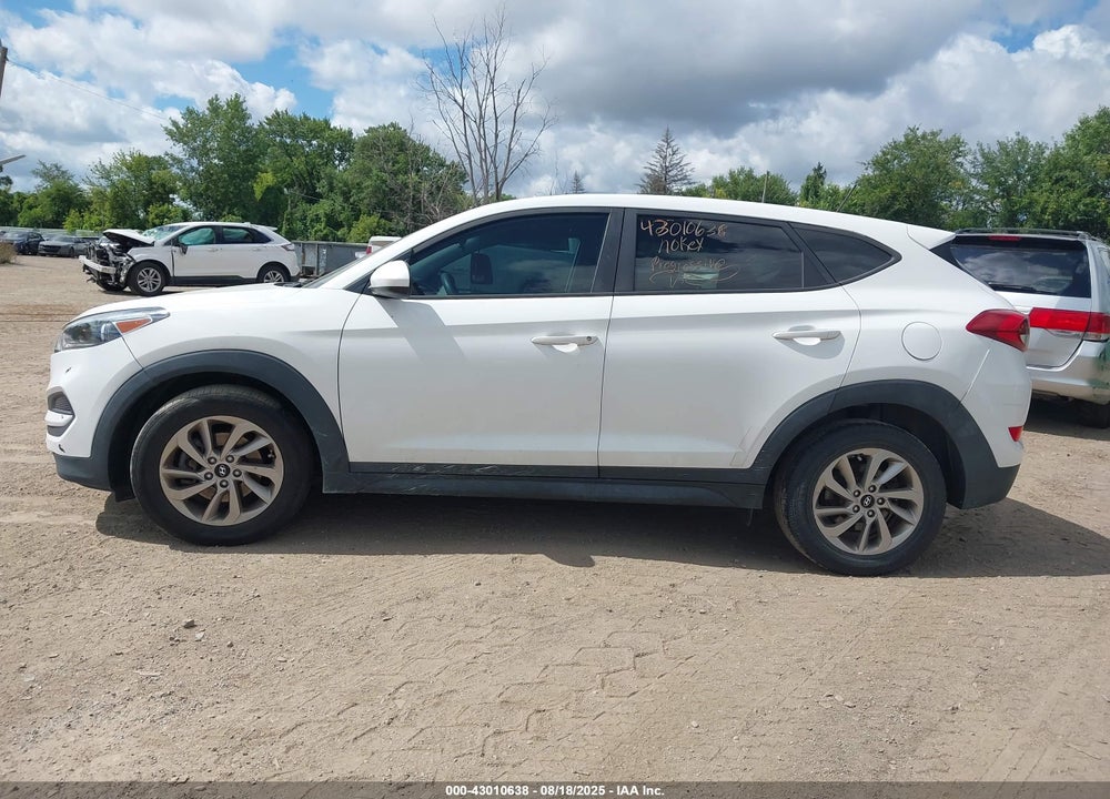 2017 HYUNDAI TUCSON VIN: KM8J23A42HU545361
