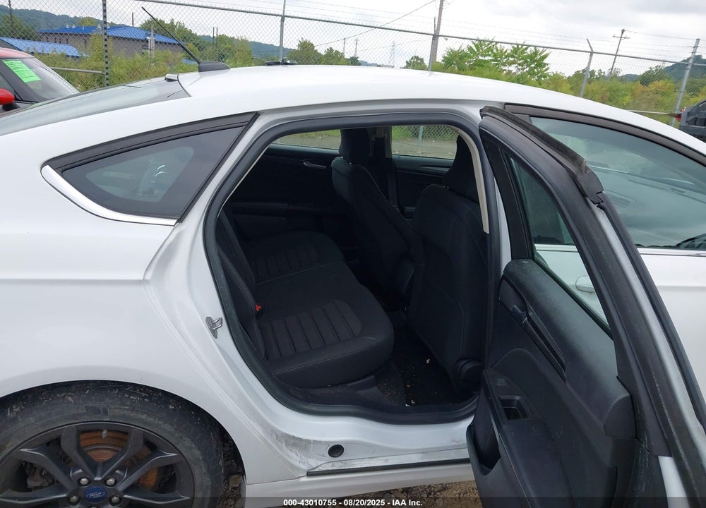 2018 FORD FUSION VIN: 3FA6P0G79JR222715