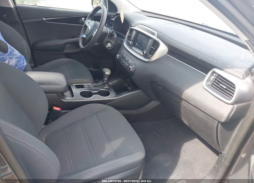 2019 KIA SORENTO VIN: 5XYPG4A34KG509466