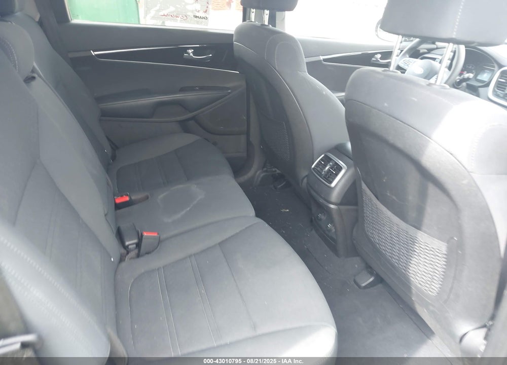 2019 KIA SORENTO VIN: 5XYPG4A34KG509466