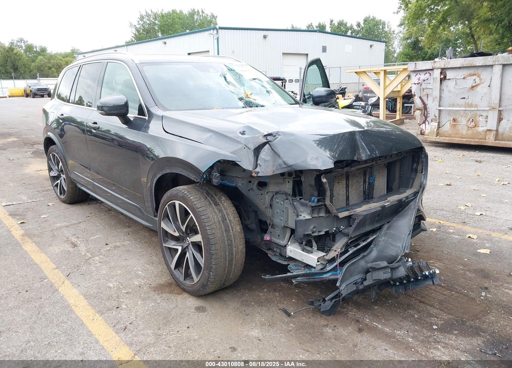 2021 VOLVO XC90 T6 MOMENTUM 7 PASSENGER VIN: YV4A22PK1M1700270