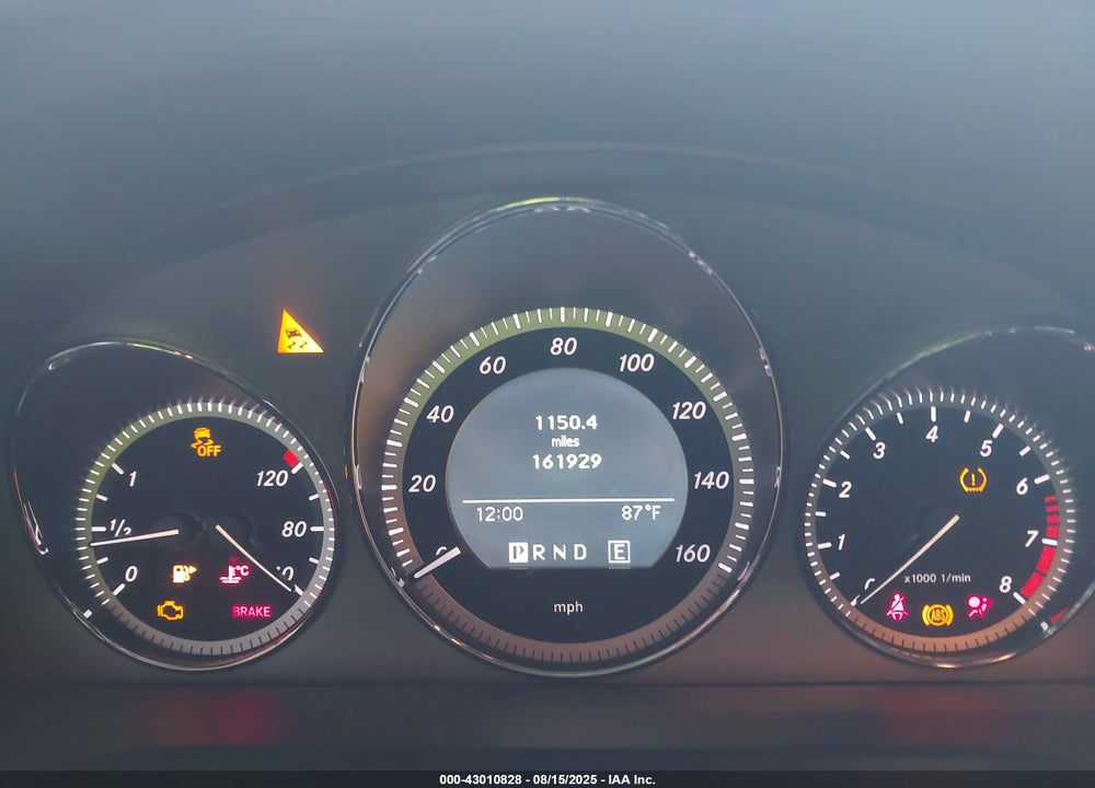 2011 MERCEDES-BENZ C CLASS VIN: WDDGF8BB5BR180543