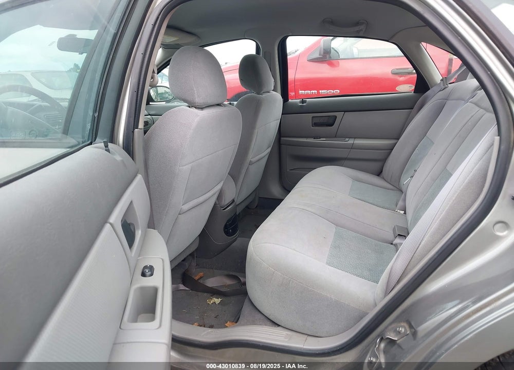 2004 FORD TAURUS LX VIN: 1FAFP52U34A185217