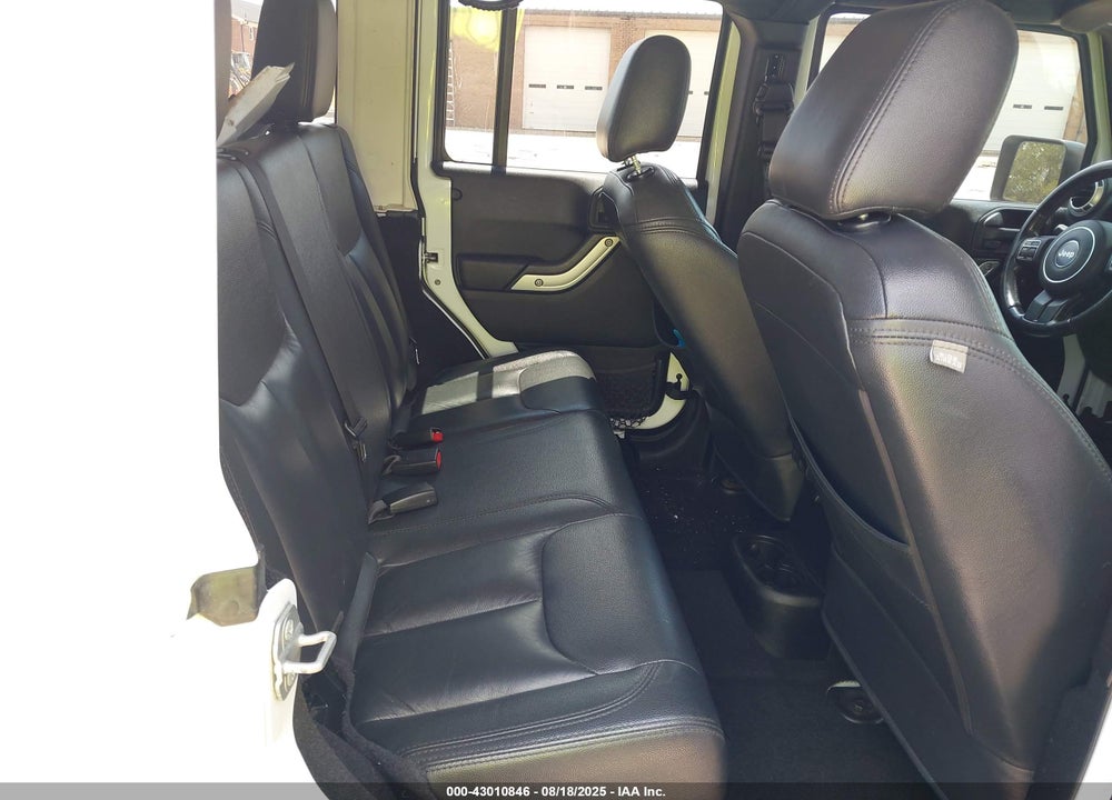 2014 JEEP WRANGLER UNLIMITED SAHARA VIN: 1C4HJWEGXEL229459