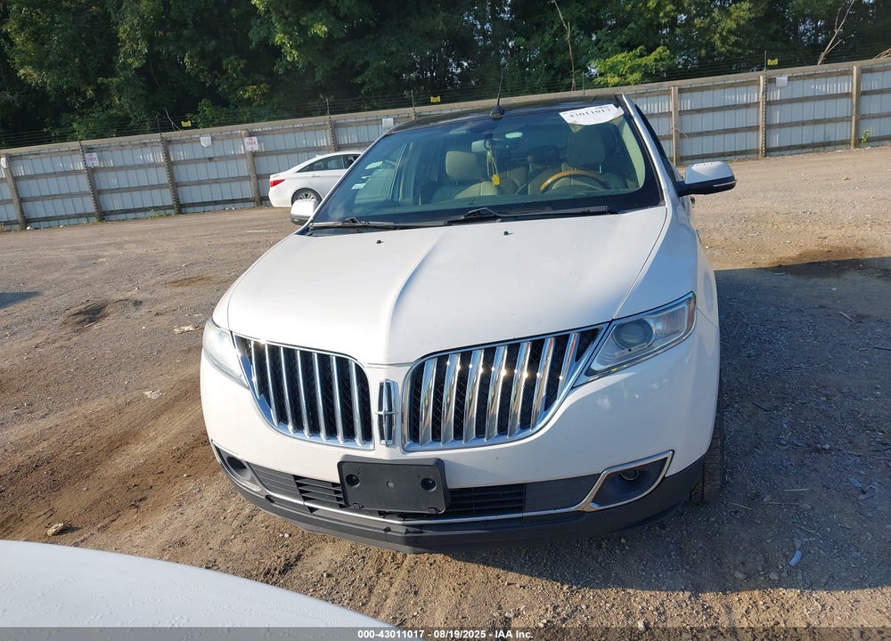 2013 LINCOLN MKX VIN: 2LMDJ8JKXDBL44288
