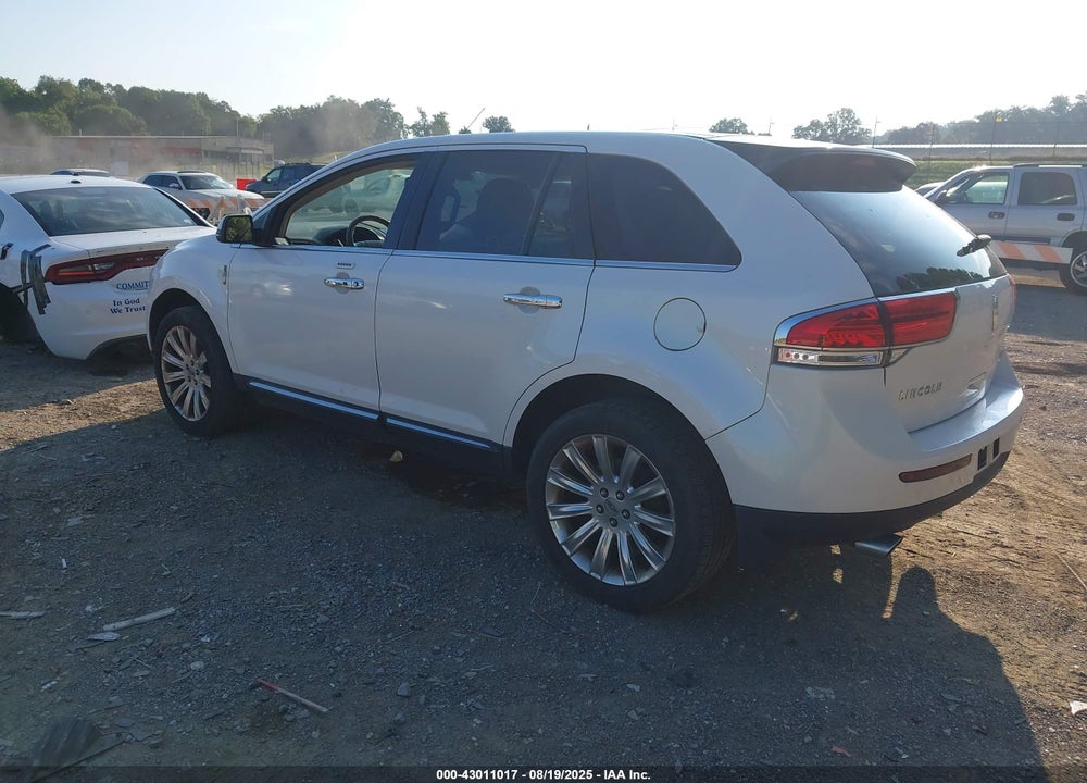 2013 LINCOLN MKX VIN: 2LMDJ8JKXDBL44288