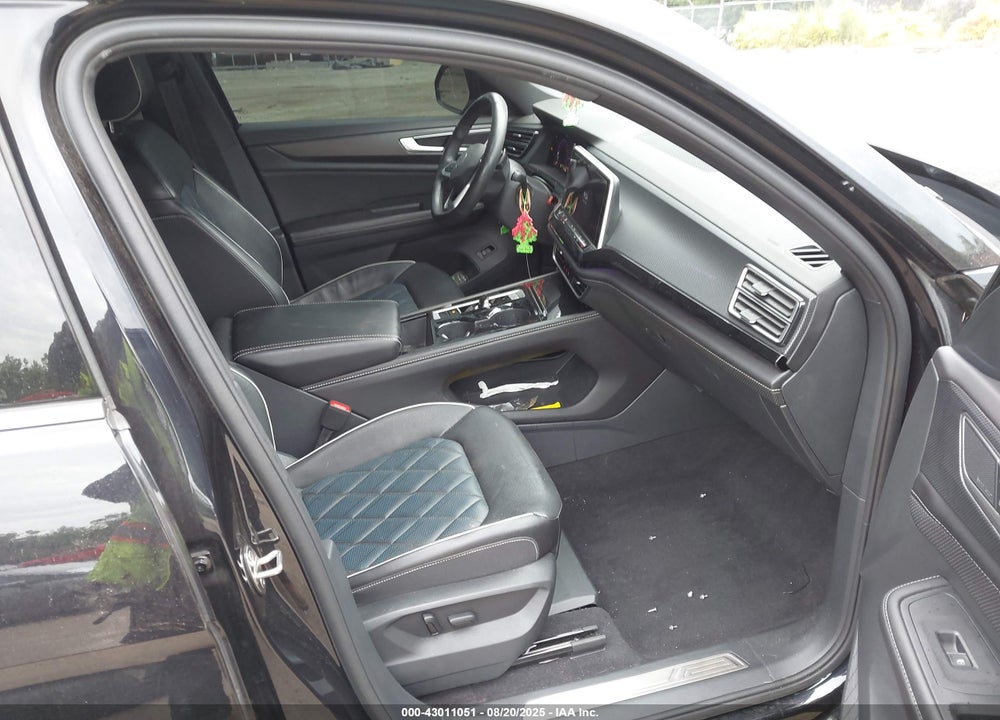 2024 VOLKSWAGEN ATLAS CROSS SPORT 2.0T SEL PREMIUM R-LINE VIN: 1V2FE2CAXRC235060