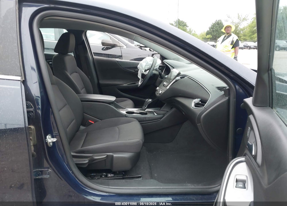 2018 CHEVROLET MALIBU VIN: 1G1ZD5ST3JF126599