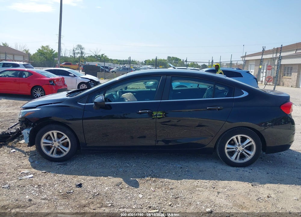 2018 CHEVROLET CRUZE LT AUTO VIN: 1G1BE5SM5J7200820