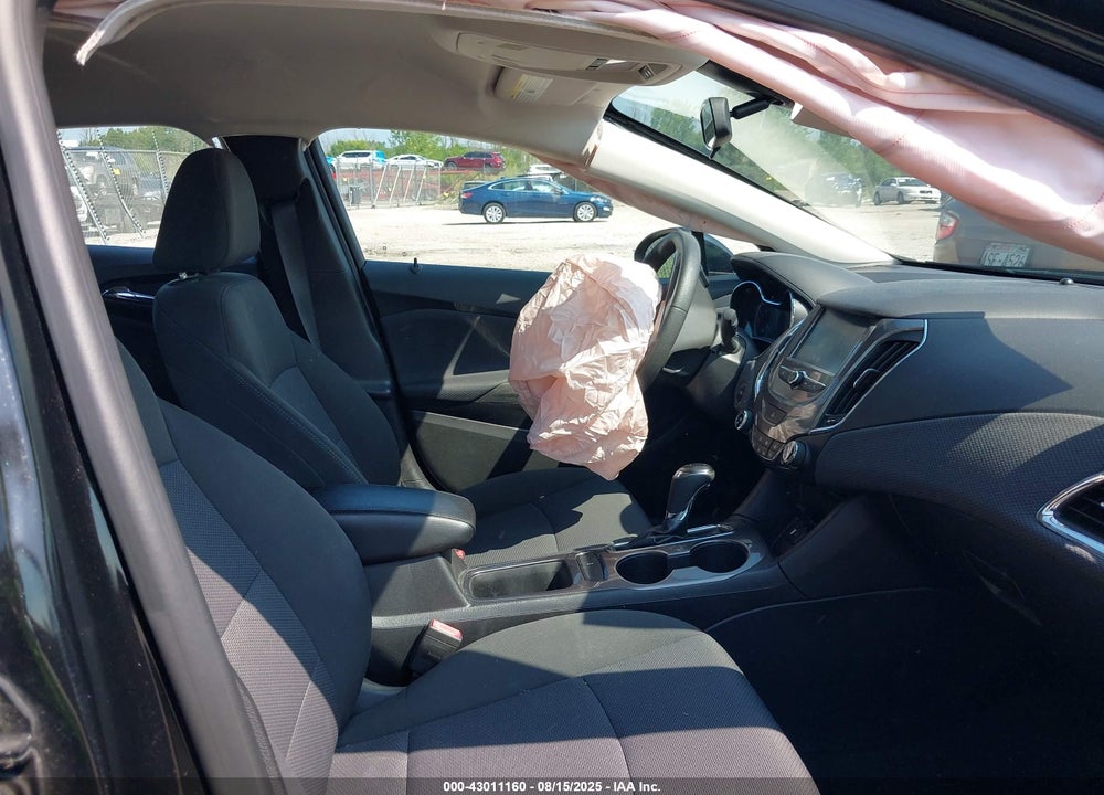2018 CHEVROLET CRUZE LT AUTO VIN: 1G1BE5SM5J7200820