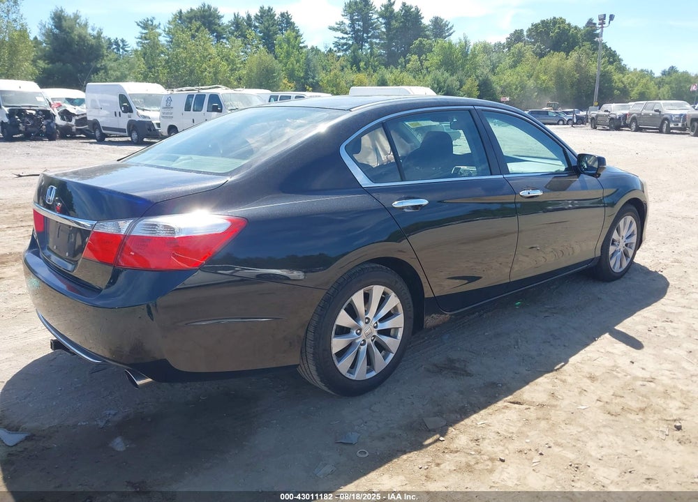 2013 HONDA ACCORD VIN: 1HGCR2F70DA062759