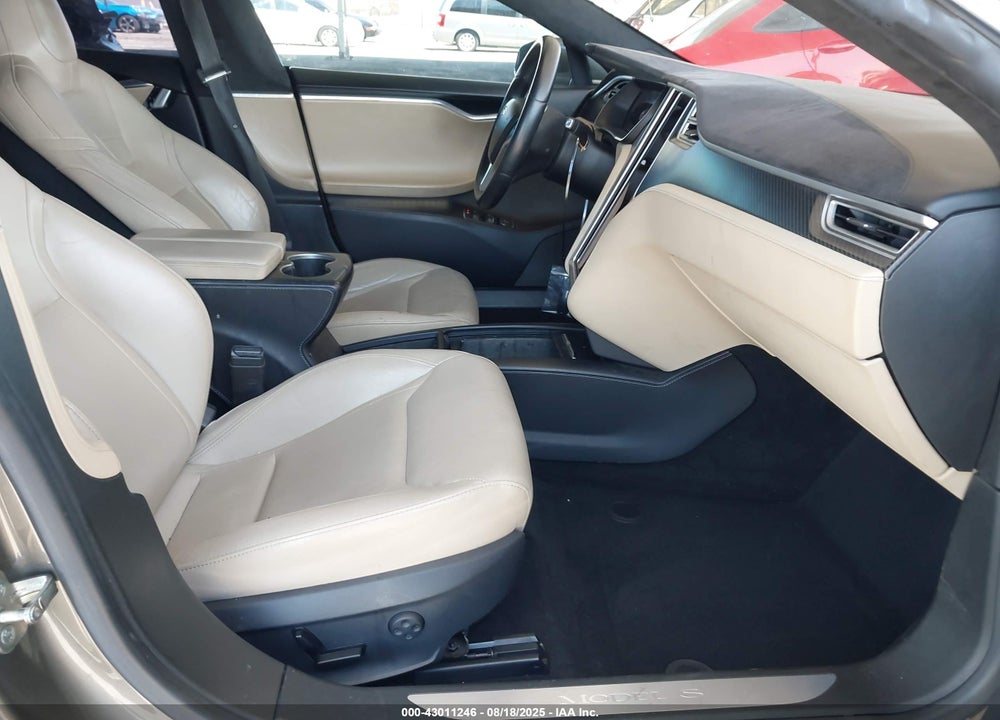 2016 TESLA MODEL S VIN: 5YJSA1E11GF159540