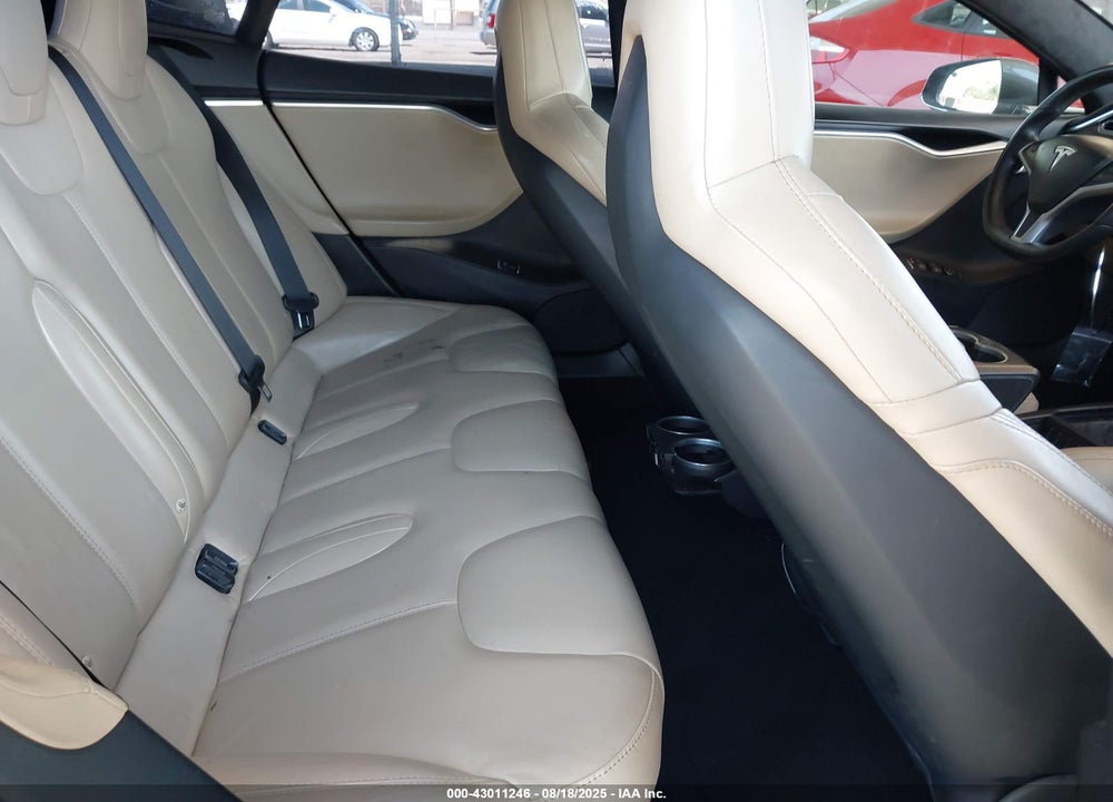 2016 TESLA MODEL S VIN: 5YJSA1E11GF159540