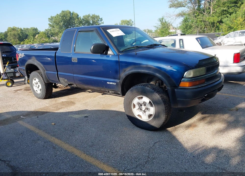2003 CHEVROLET S-10 LS VIN: 1GCCT19X938264737