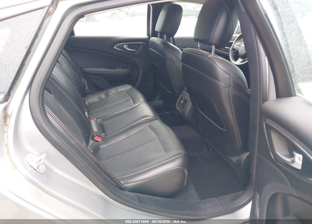 2015 CHRYSLER 200 C VIN: 1C3CCCEG1FN547452