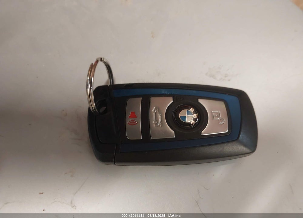 2018 BMW 3 SERIES VIN: WBA8B7C51JA576833