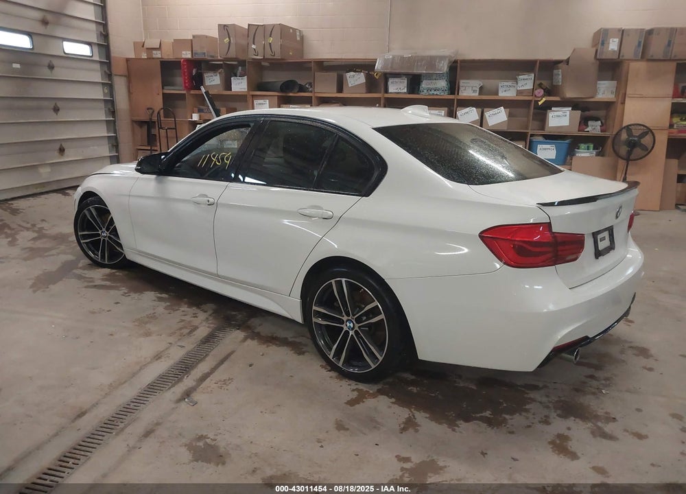 2018 BMW 3 SERIES VIN: WBA8B7C51JA576833