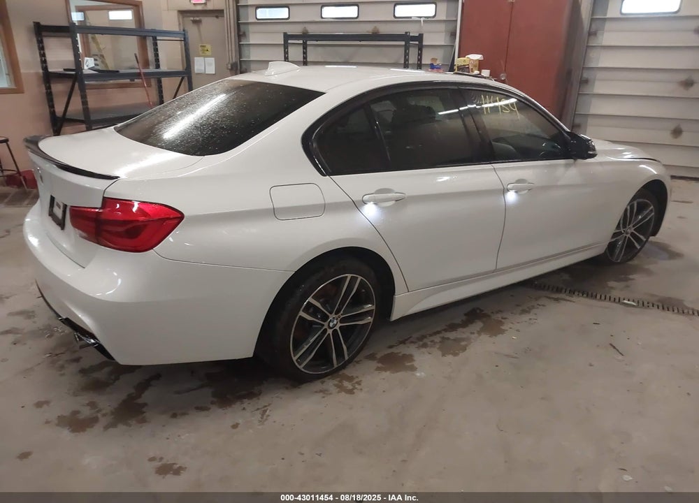 2018 BMW 3 SERIES VIN: WBA8B7C51JA576833