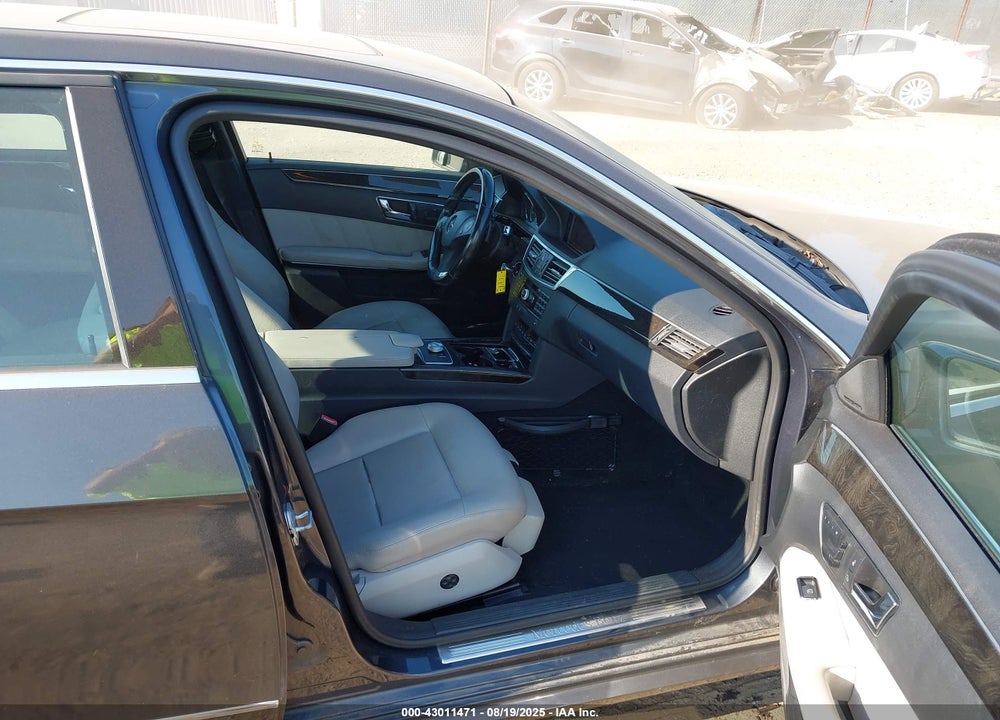 2010 MERCEDES-BENZ E-CLASS VIN: WDDHF8HB1AA070095
