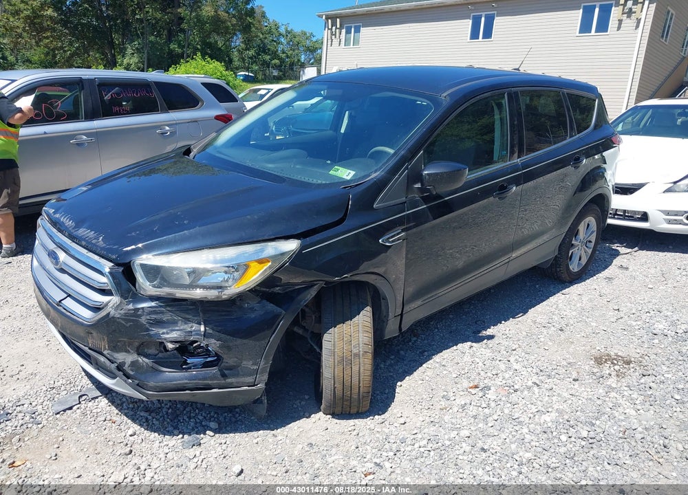 2017 FORD ESCAPE VIN: 1FMCU9G99HUD82636