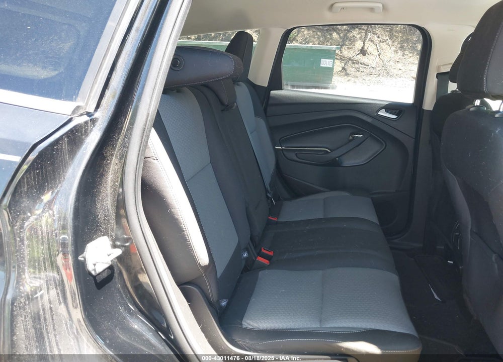 2017 FORD ESCAPE VIN: 1FMCU9G99HUD82636