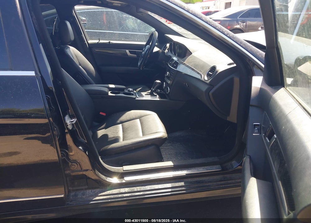 2013 MERCEDES-BENZ C CLASS VIN: WDDGF8AB0DR265486
