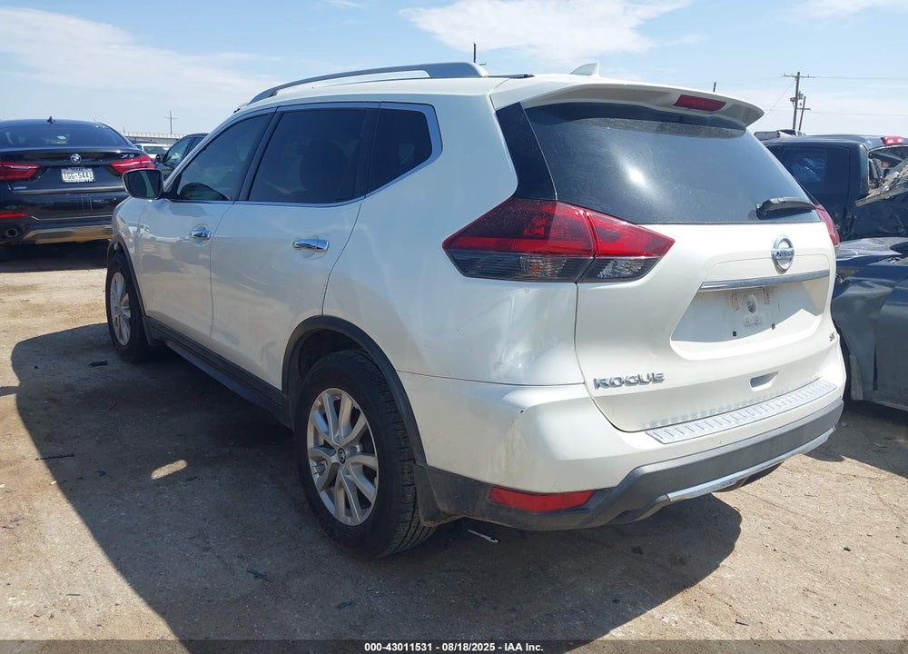 2018 NISSAN ROGUE VIN: 5N1AT2MT2JC814013