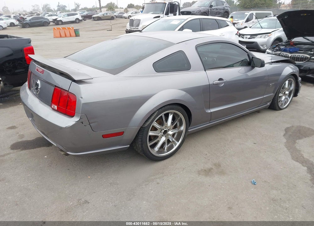 2006 FORD MUSTANG GT VIN: 1ZVFT82H565210430