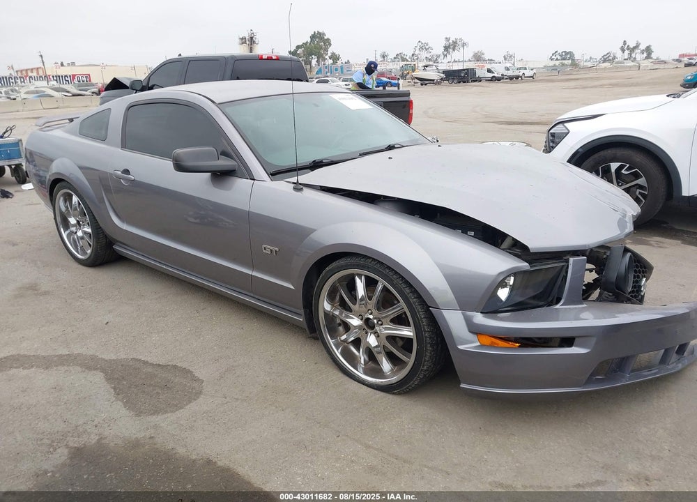 2006 FORD MUSTANG GT VIN: 1ZVFT82H565210430